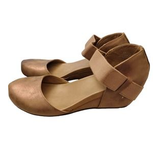 Hocus Pocus 8.5 Falan Metallic Bronze Taupe Stretch Strap Wedge Mary Jane NWOB